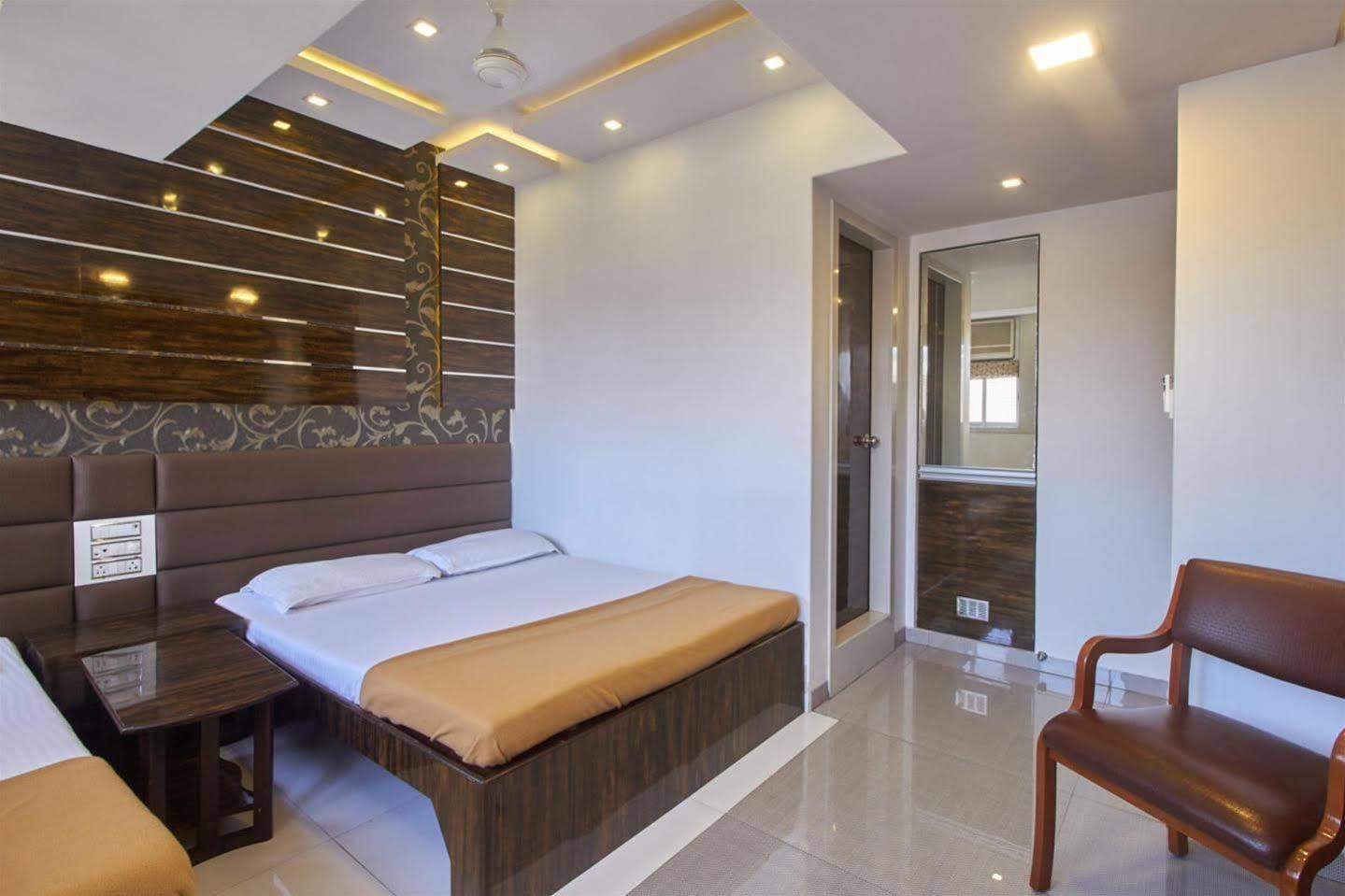 Oyo 28893 Hotel Gulf Mumbai Eksteriør bilde