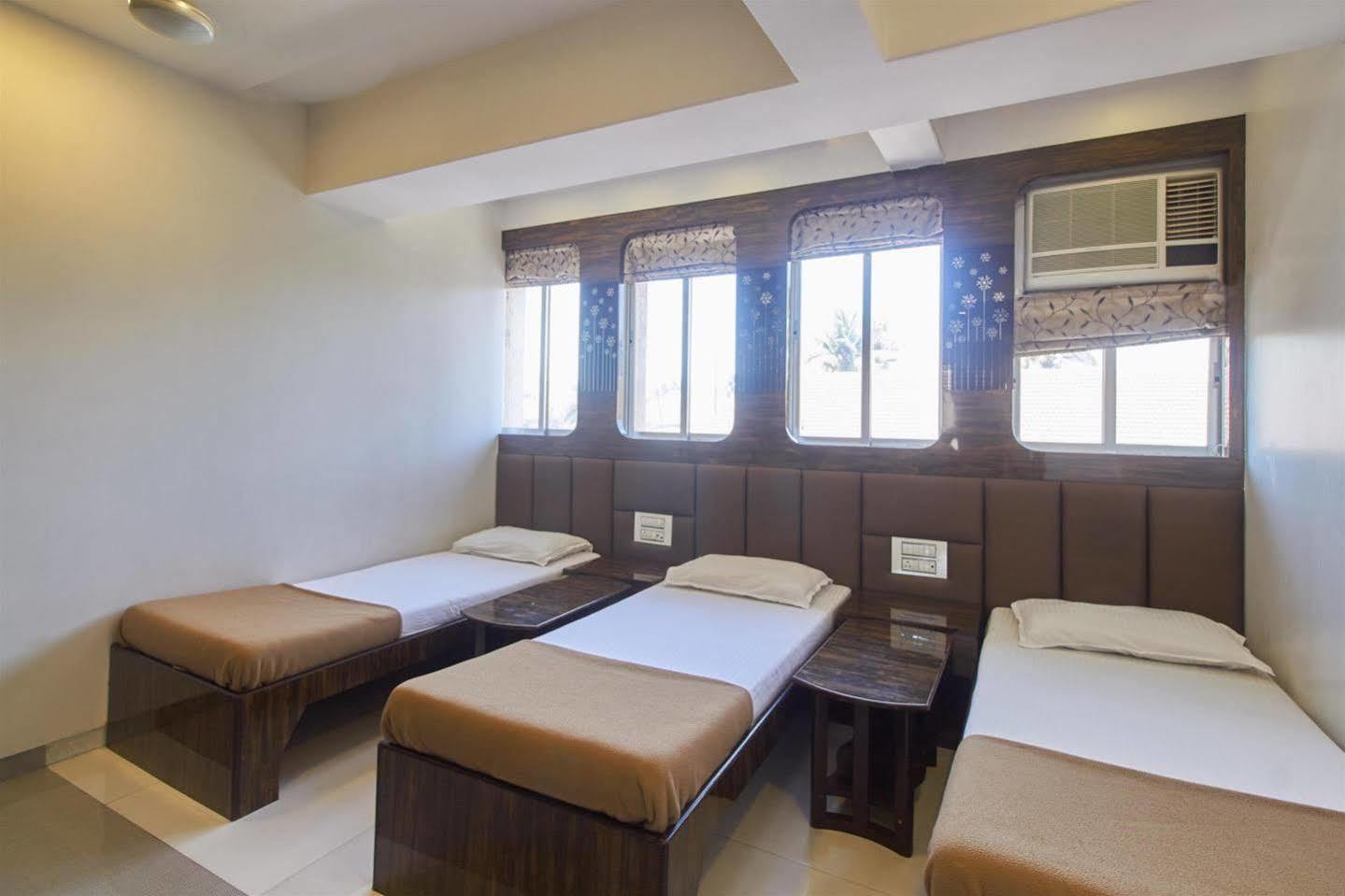 Oyo 28893 Hotel Gulf Mumbai Eksteriør bilde